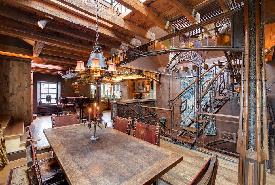 [House] Lord of The Rings Meets Tim Burton Minneapolis, MN r